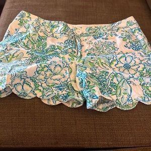 Lilly Pulitzer Buttercup short size 6